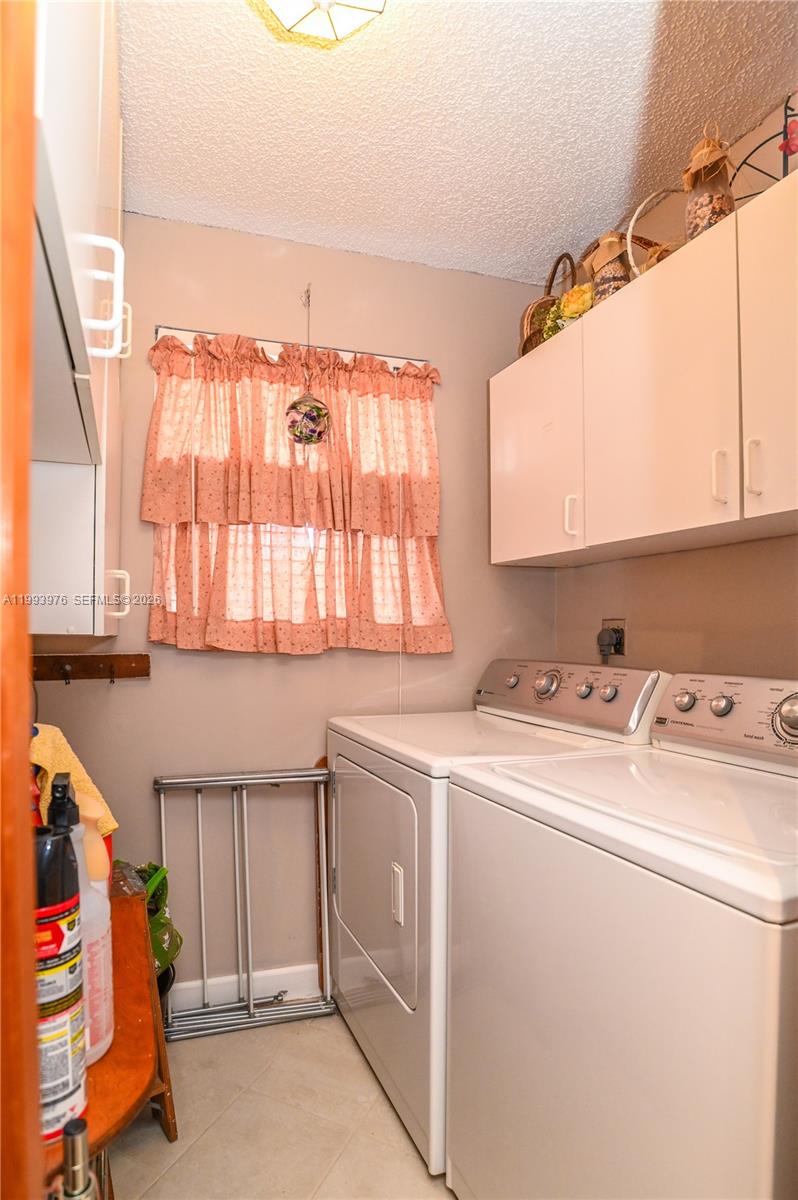 OAK LAKES - Residential