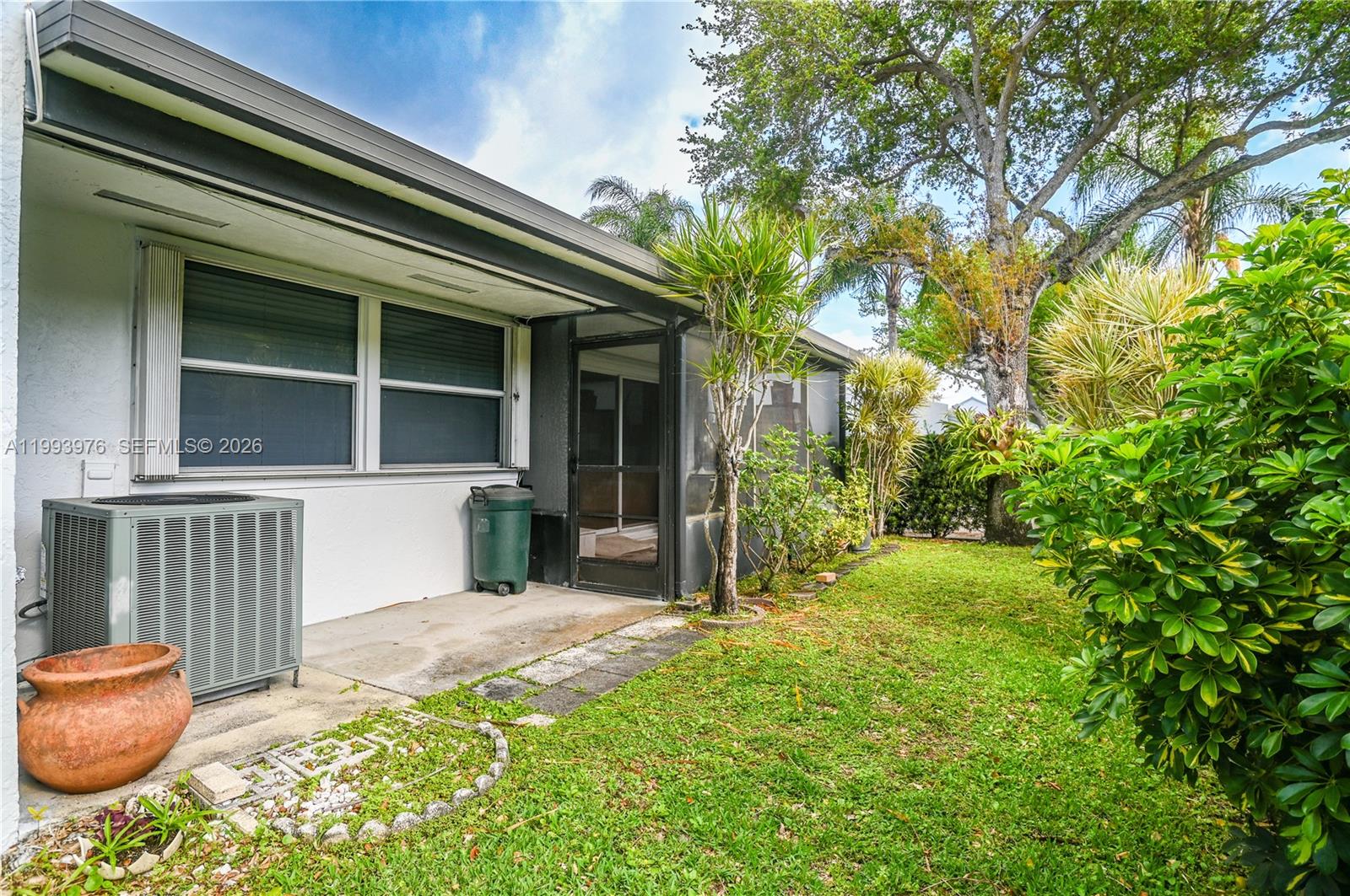 OAK LAKES - Residential