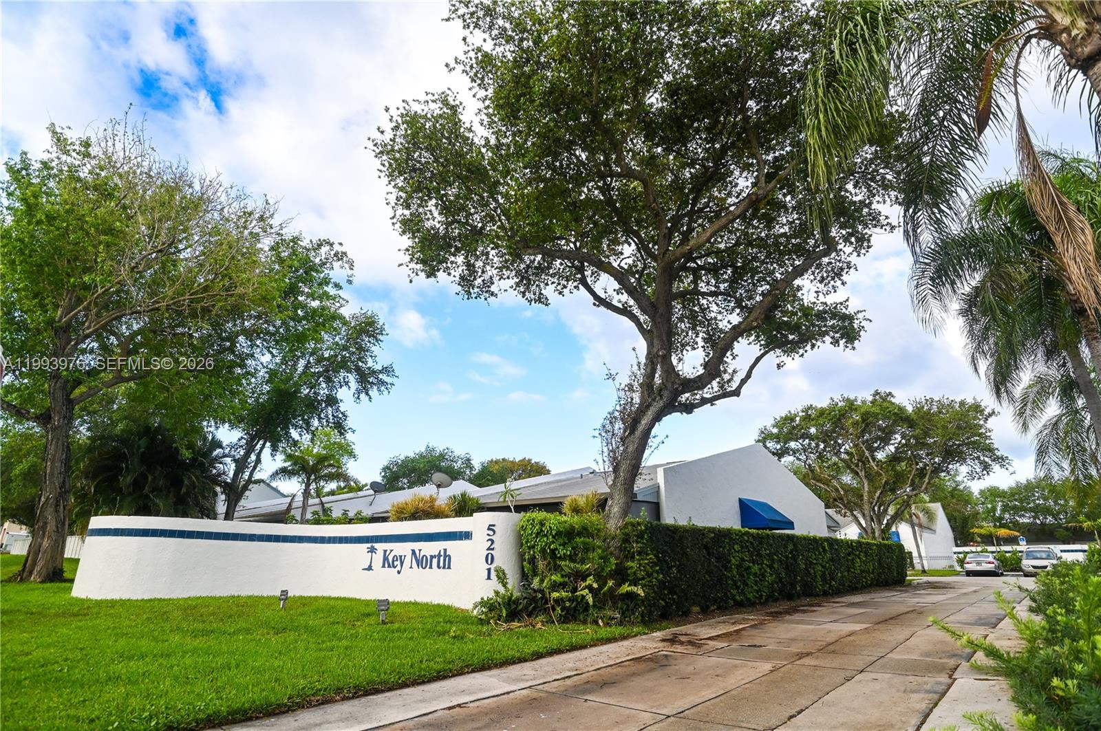 OAK LAKES - Residential