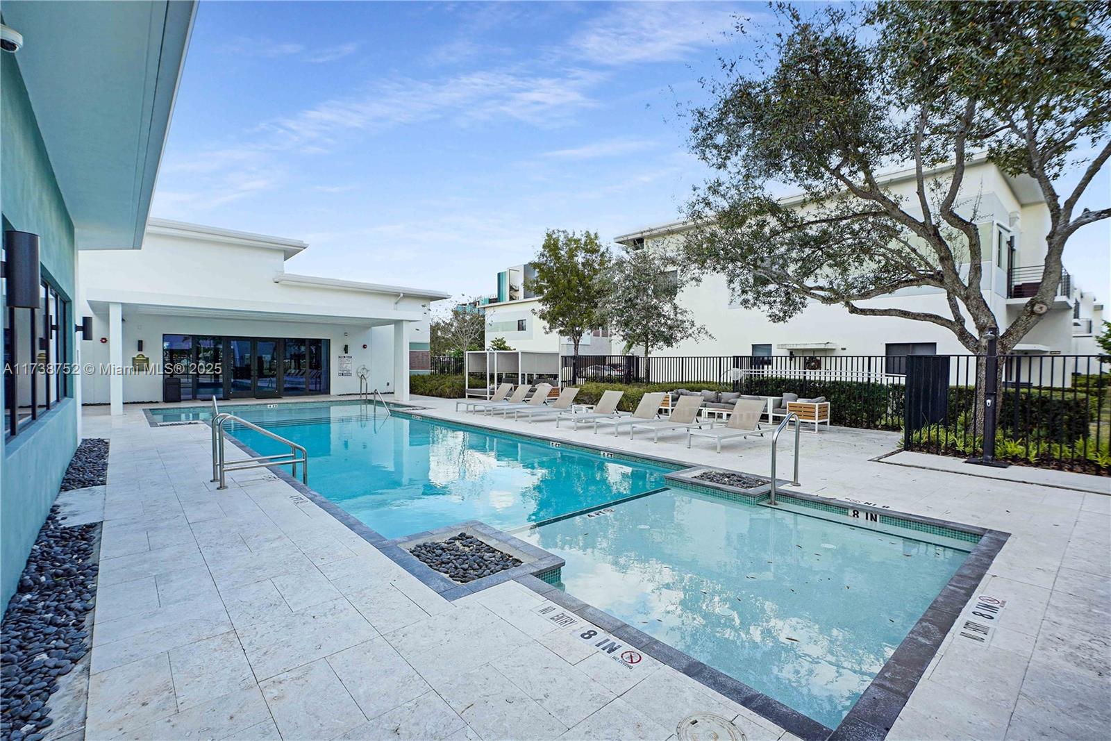 PLANTATION BUSINESS PARK - Residential