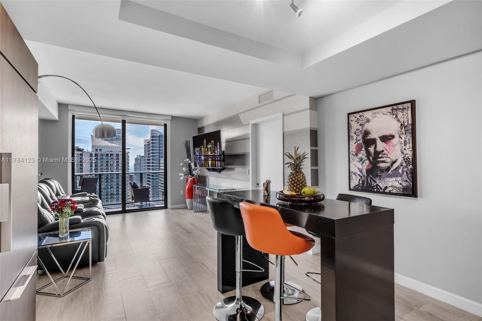 45 SW 9th St 3804