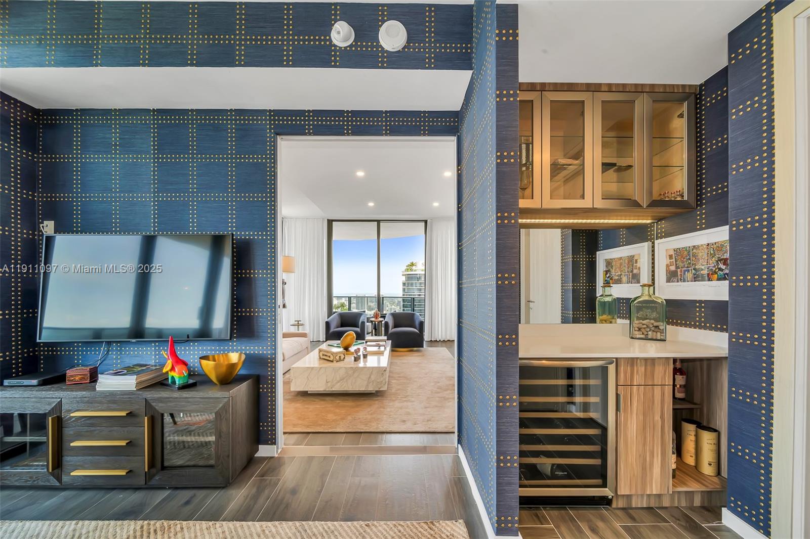 BRICKELL FLATIRON CONDO - Residential