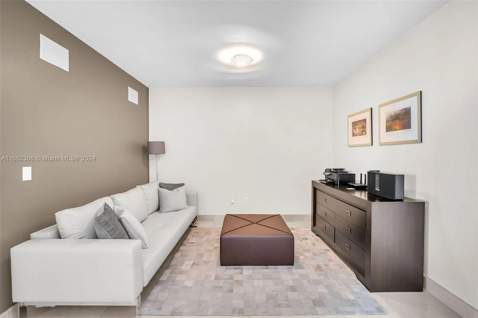 Miami, Florida 33131, United States, 2 Bedrooms Bedrooms, ,3 BathroomsBathrooms,Residential,Active,45629