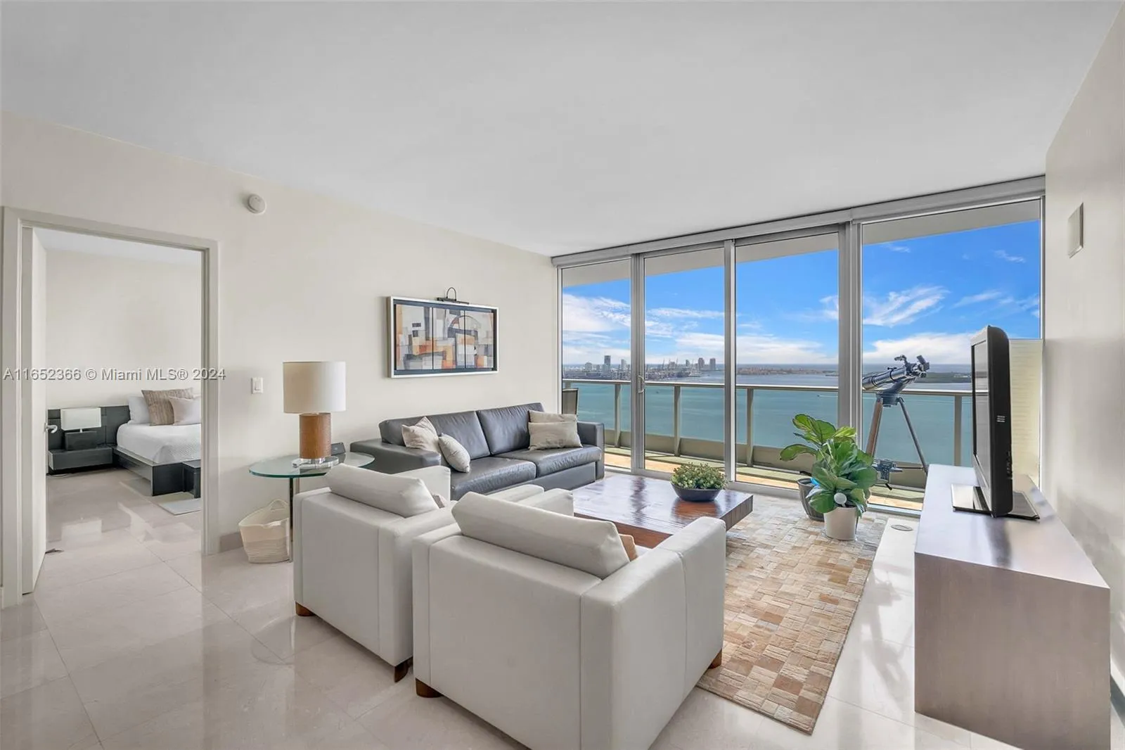 Miami, Florida 33131, United States, 2 Bedrooms Bedrooms, ,3 BathroomsBathrooms,Residential,Active,45629