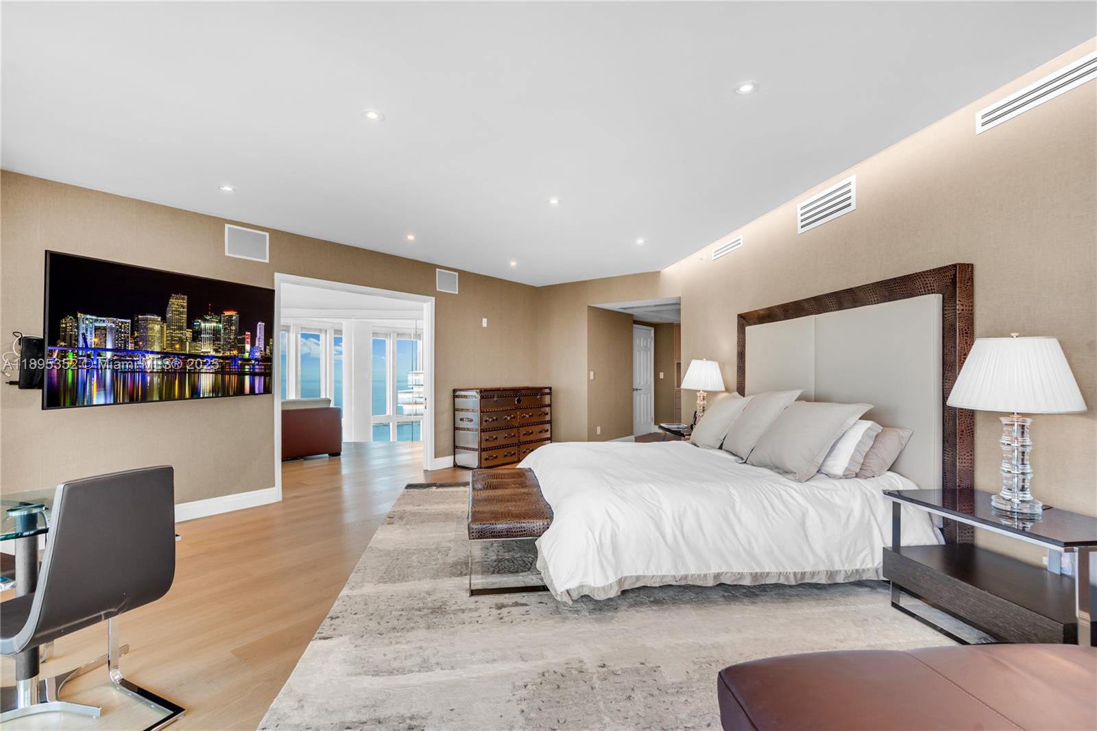 SANTA MARIA CONDO - Residential Lease