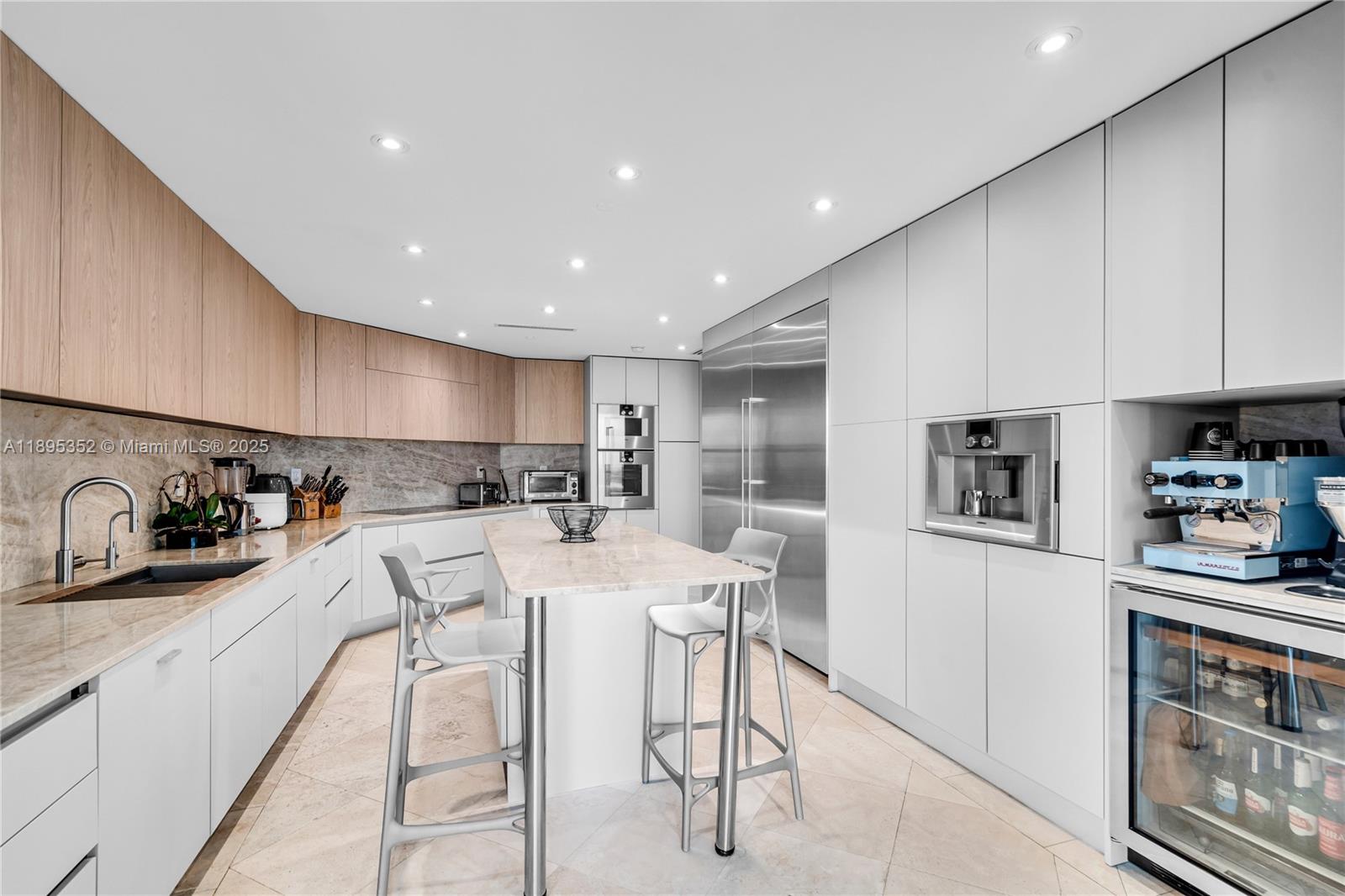 SANTA MARIA CONDO - Residential Lease