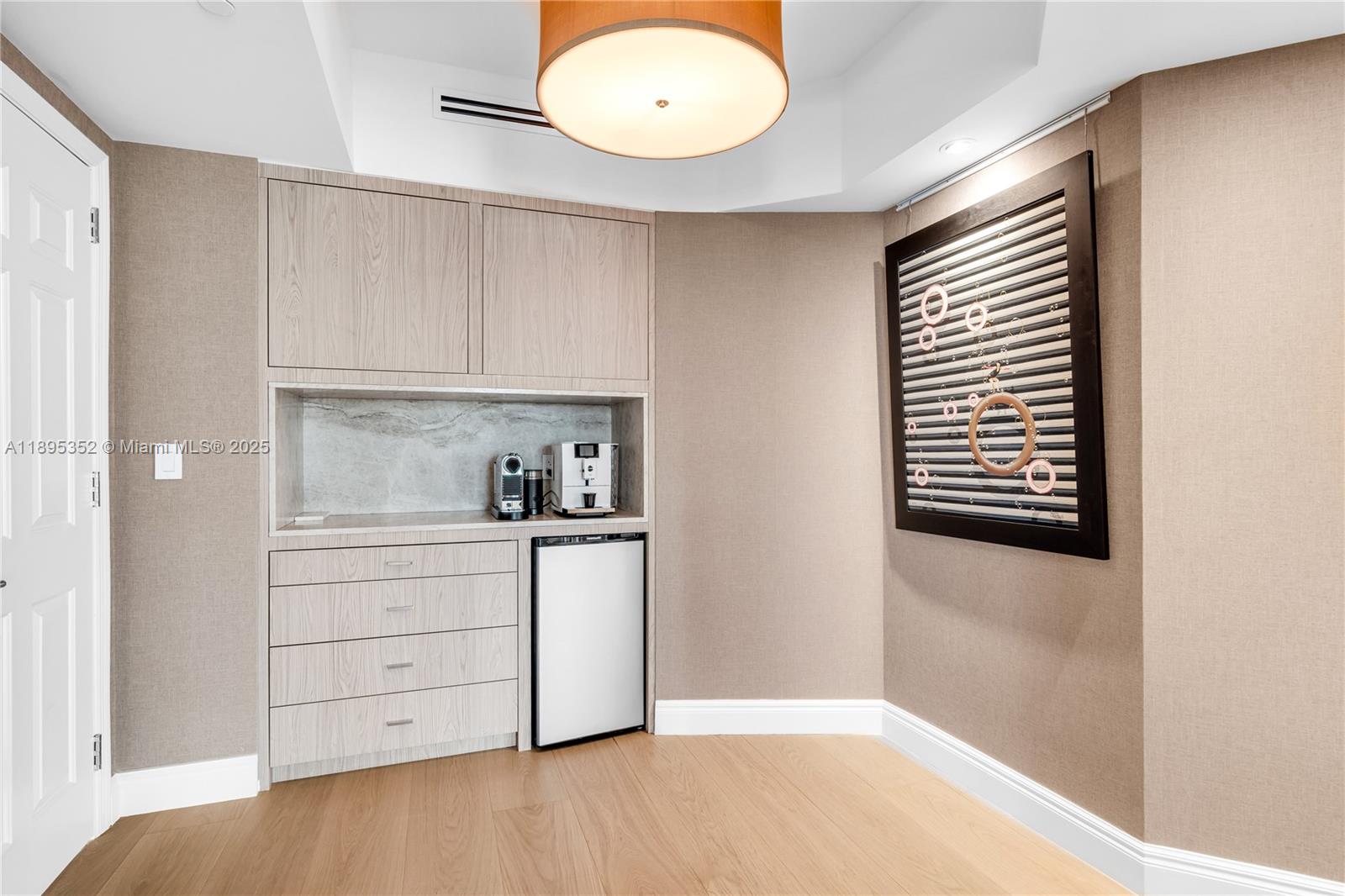 SANTA MARIA CONDO - Residential Lease