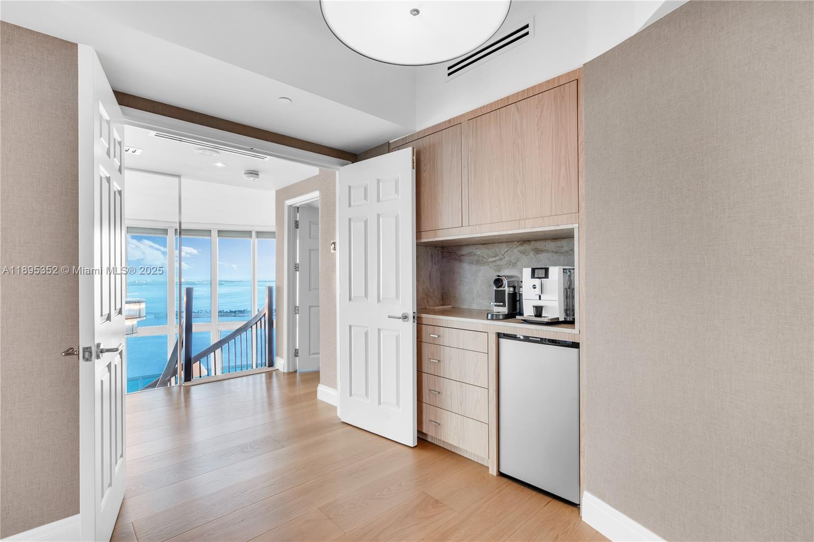 SANTA MARIA CONDO - Residential Lease