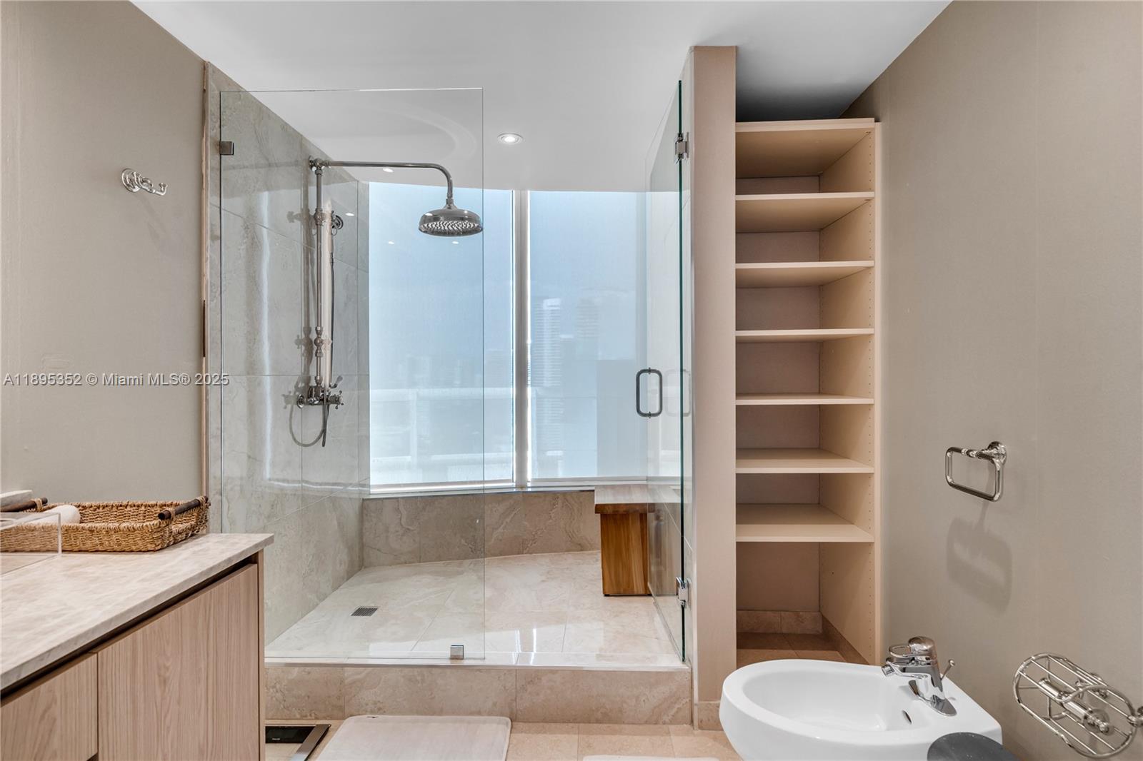 SANTA MARIA CONDO - Residential Lease