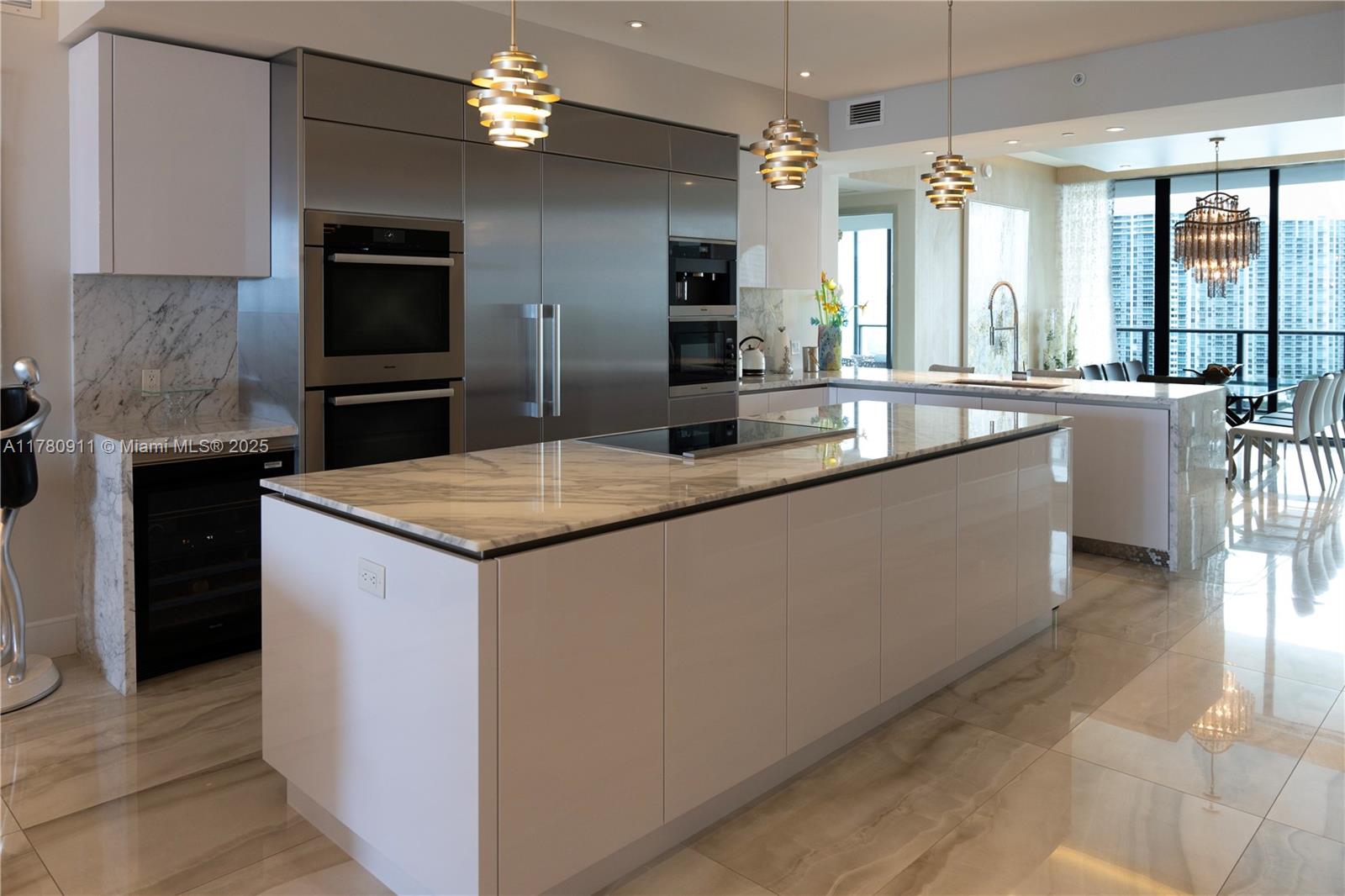 PRIVE CONDO - Residential Lease