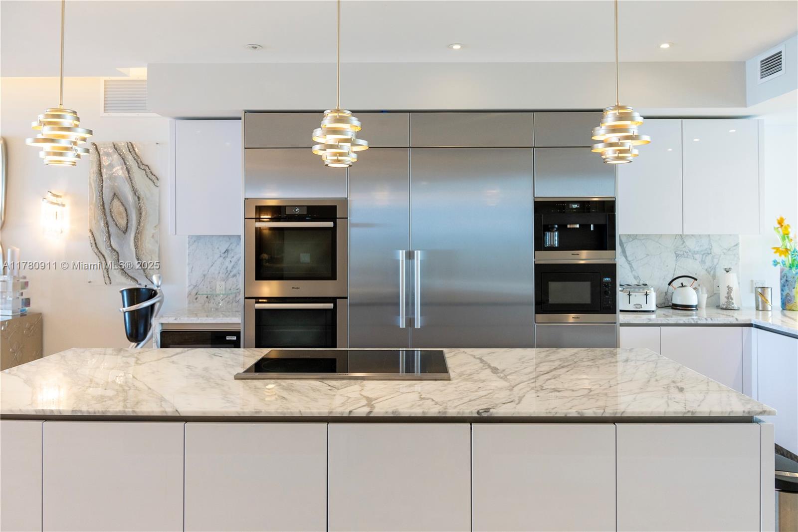 PRIVE CONDO - Residential Lease