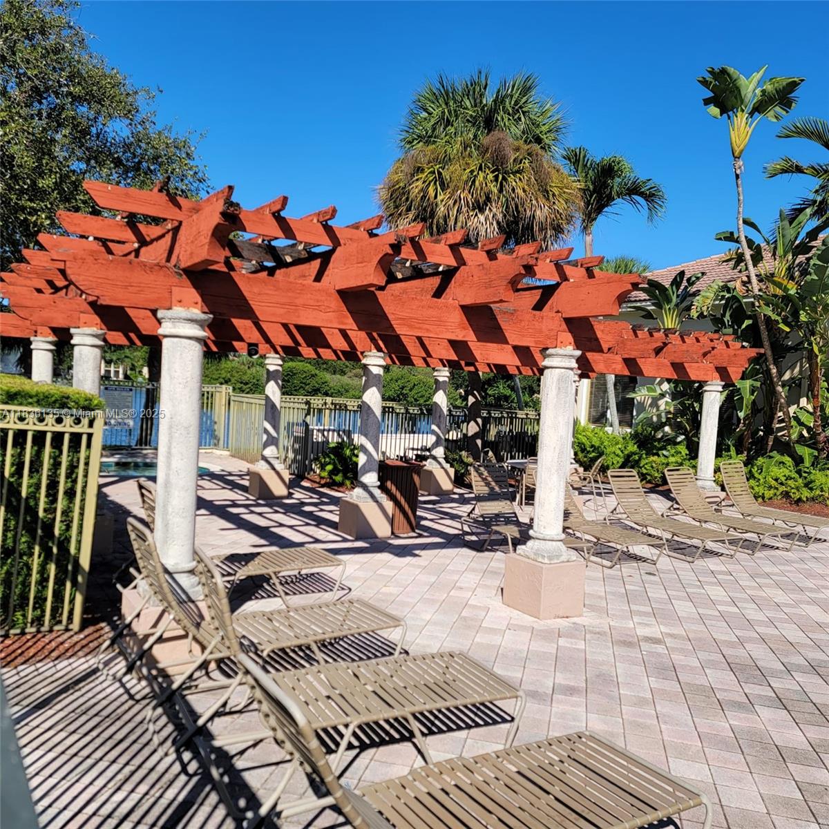 2463 Centergate Dr 103, Miramar, FL, 33025/$285,000 1 2463 Centergate Dr 103