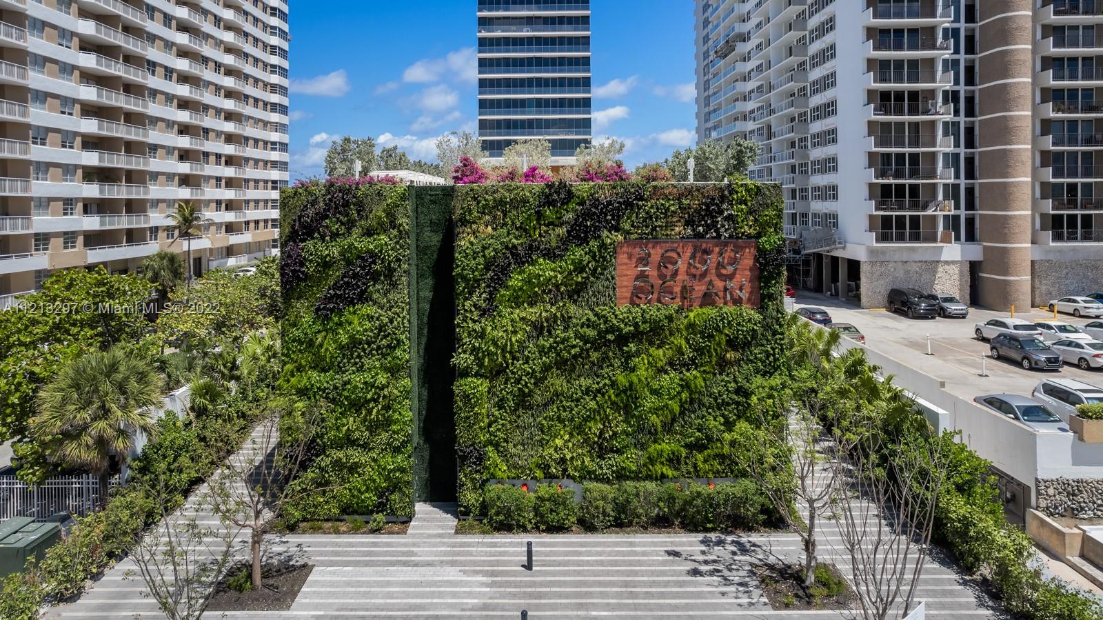 2000 Ocean - Residential