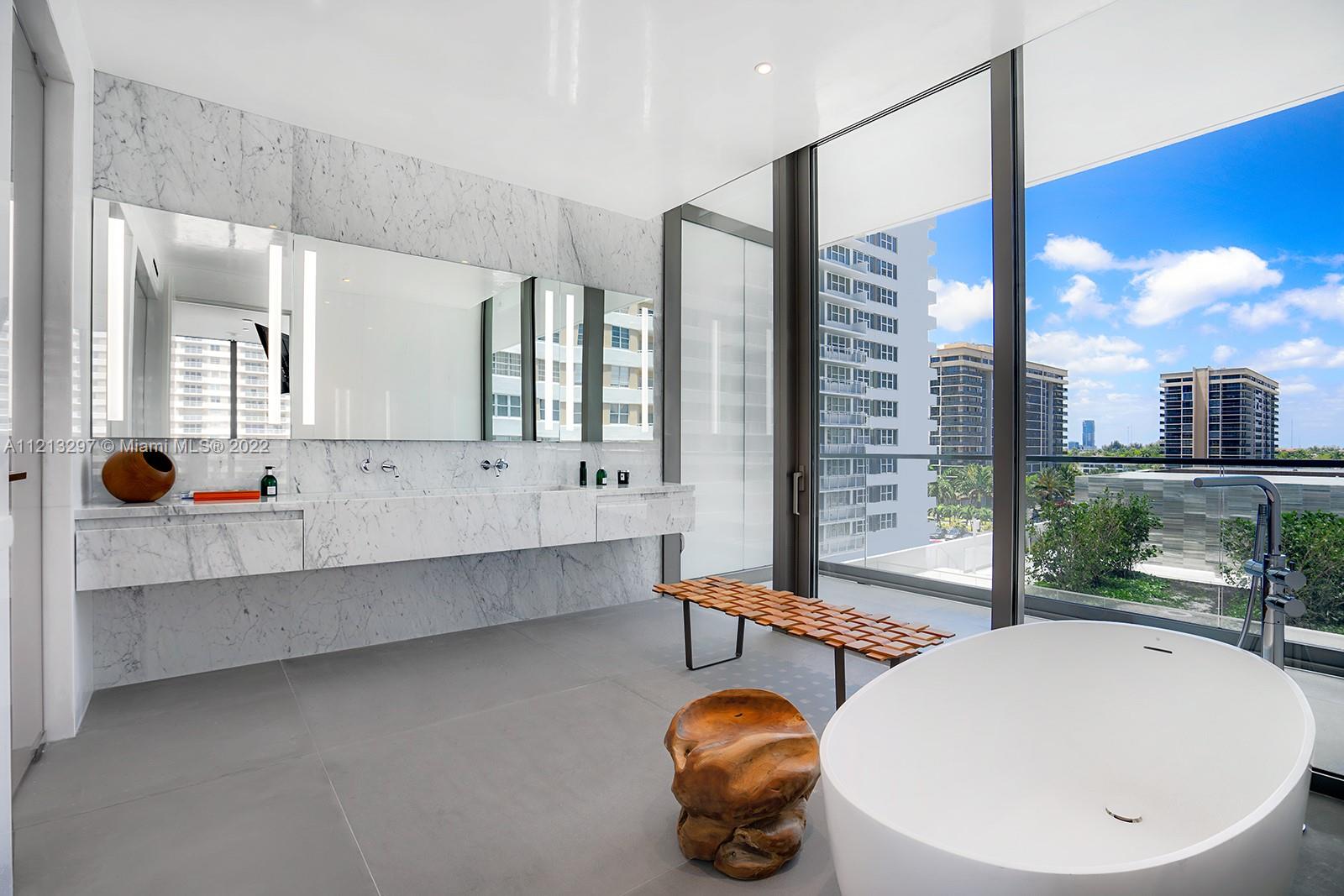 2000 Ocean - Residential