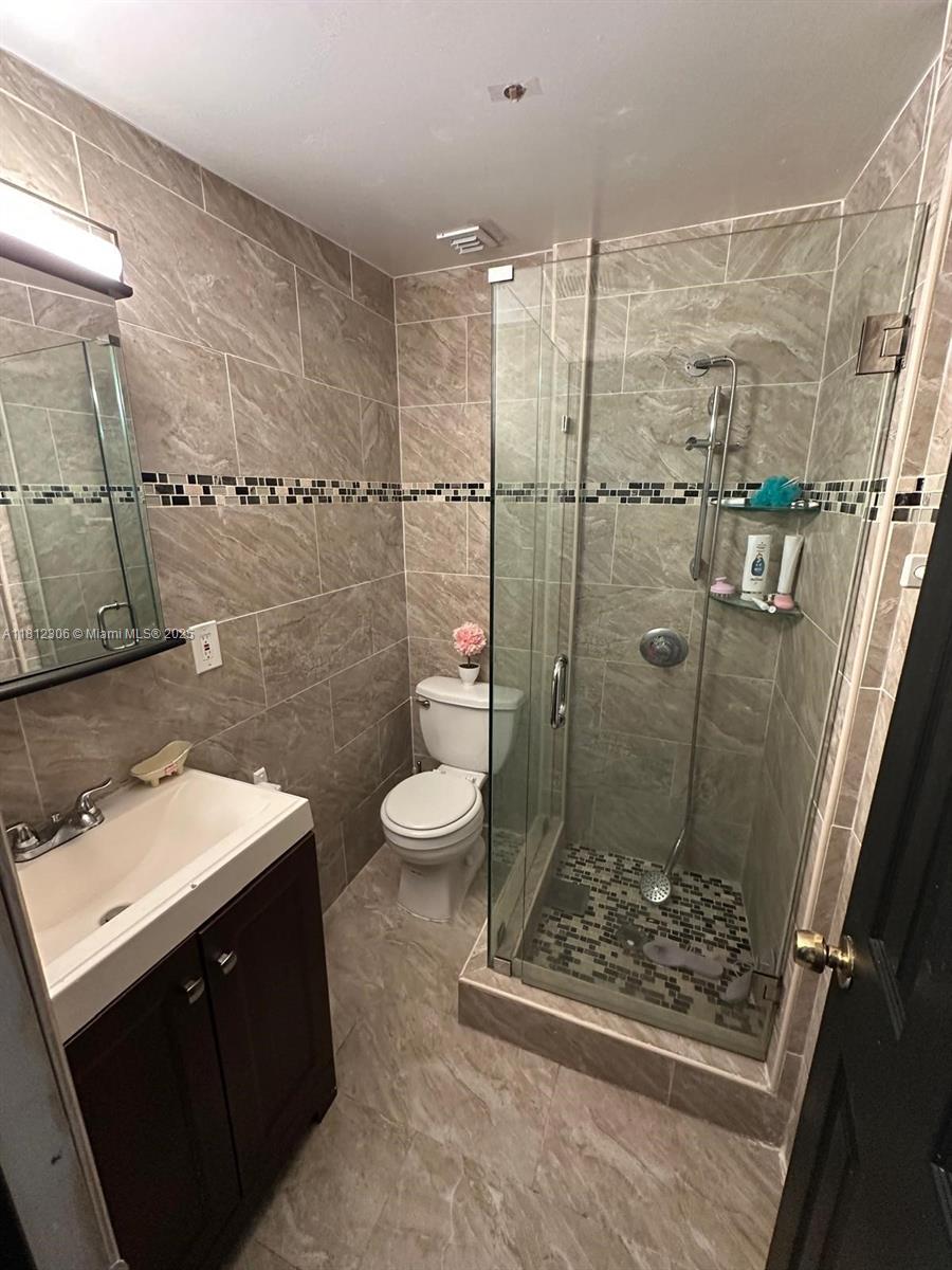 1ST ADDN TO PINEWOOD PARK - Residential