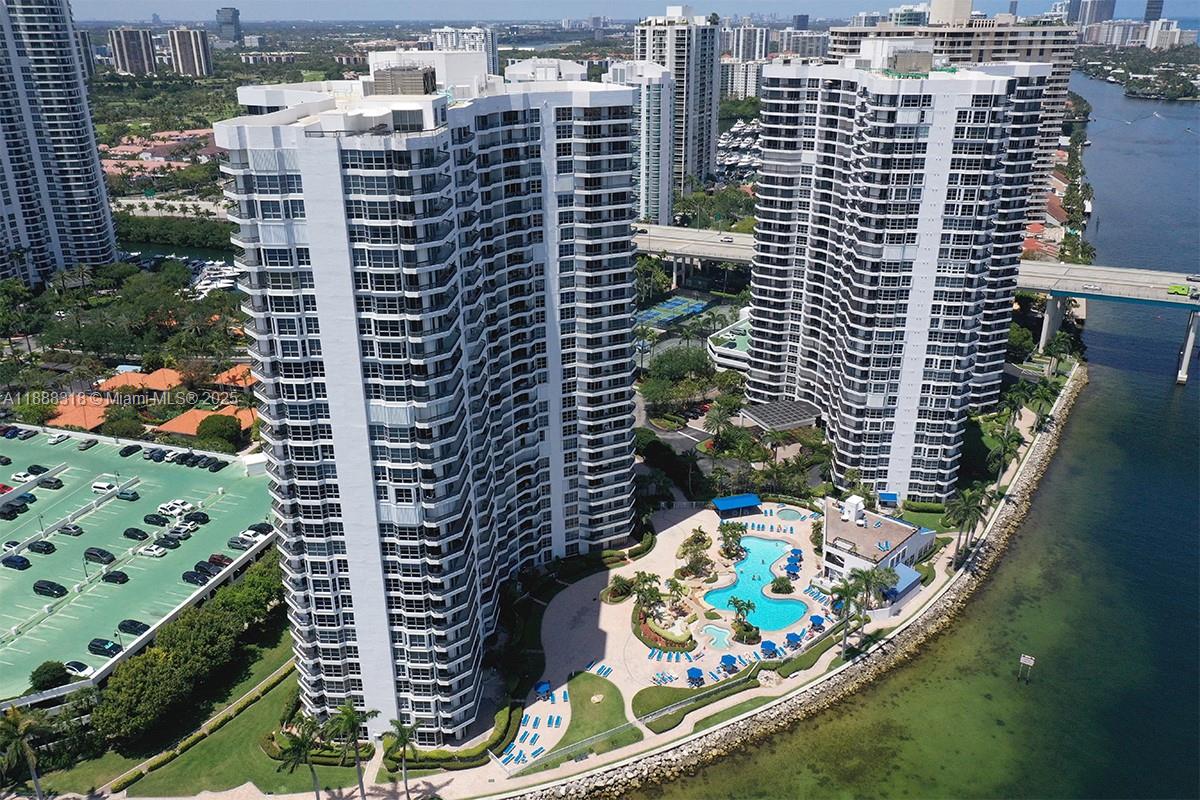 MYSTIC POINTE CONDO NO TH - Residential