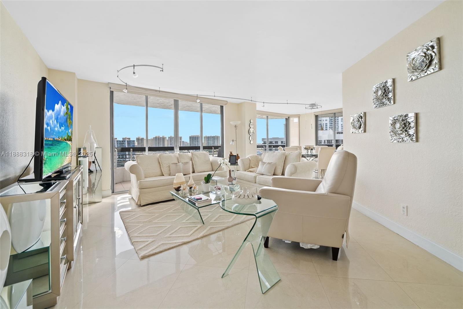 MYSTIC POINTE CONDO NO TH - Residential