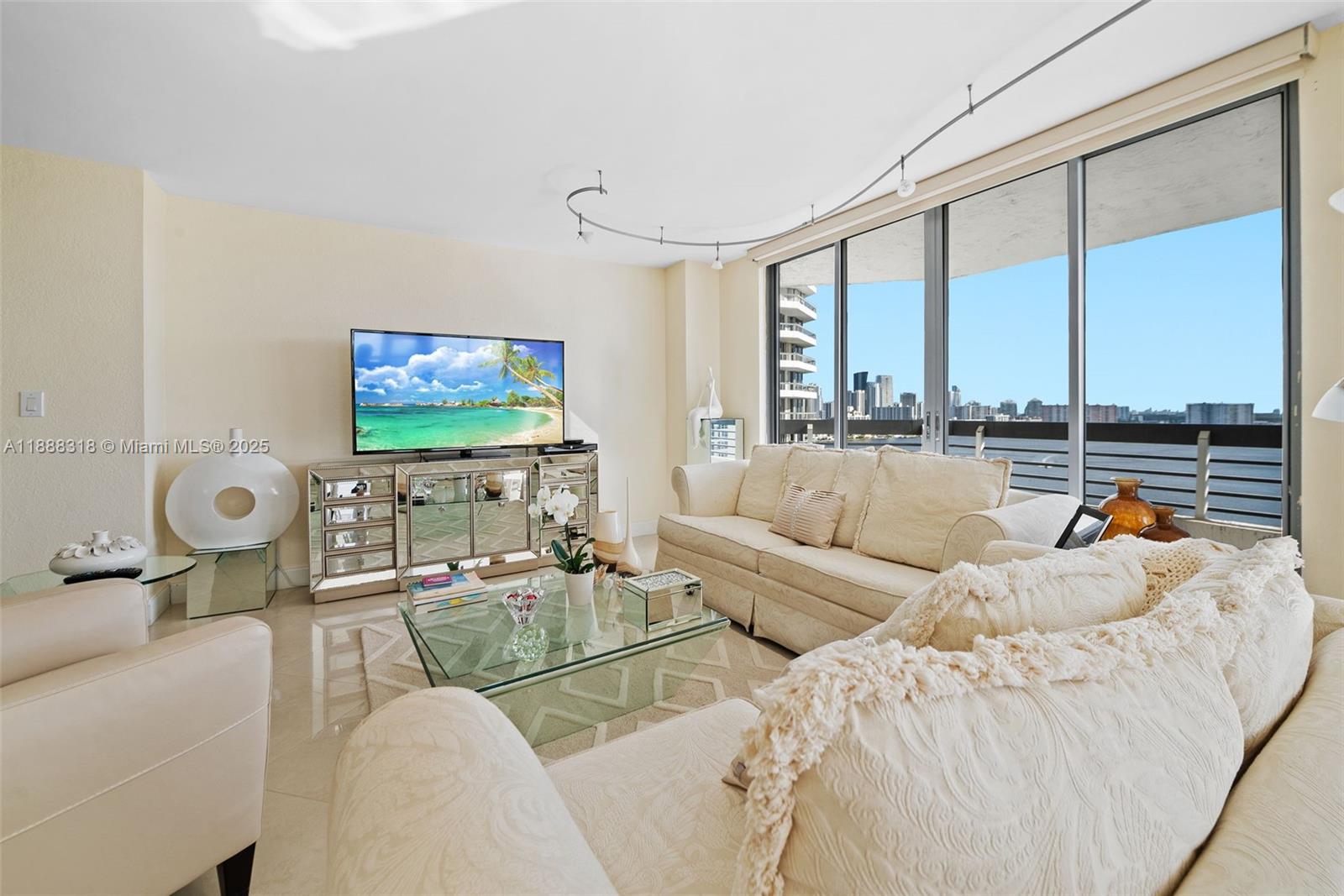 MYSTIC POINTE CONDO NO TH - Residential