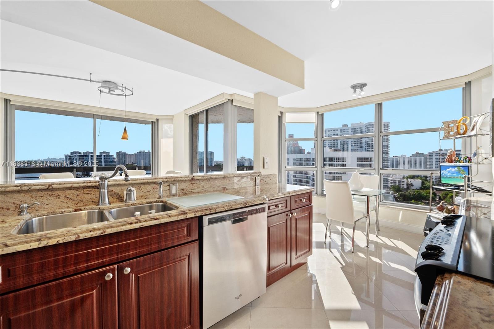 MYSTIC POINTE CONDO NO TH - Residential