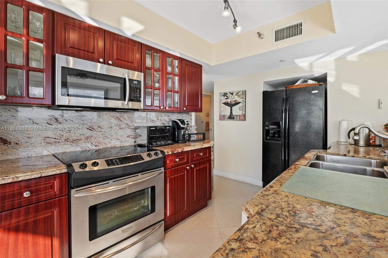 MYSTIC POINTE CONDO NO TH - Residential