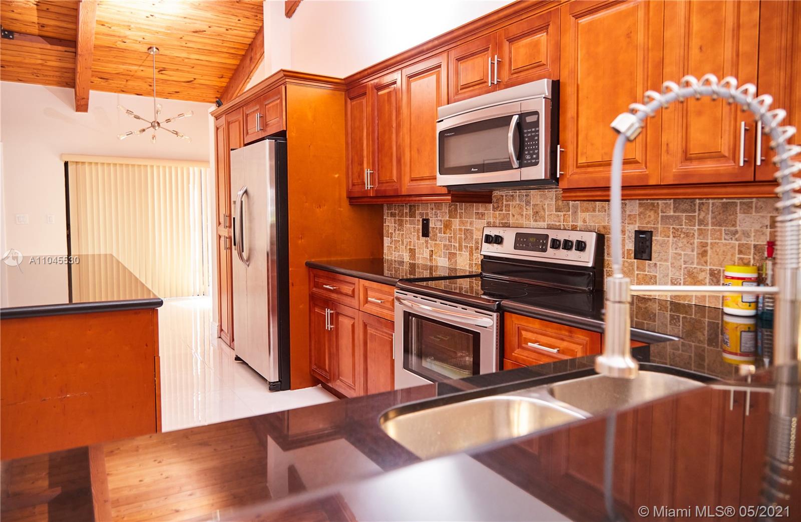 HARBOURWOOD - Residential Lease