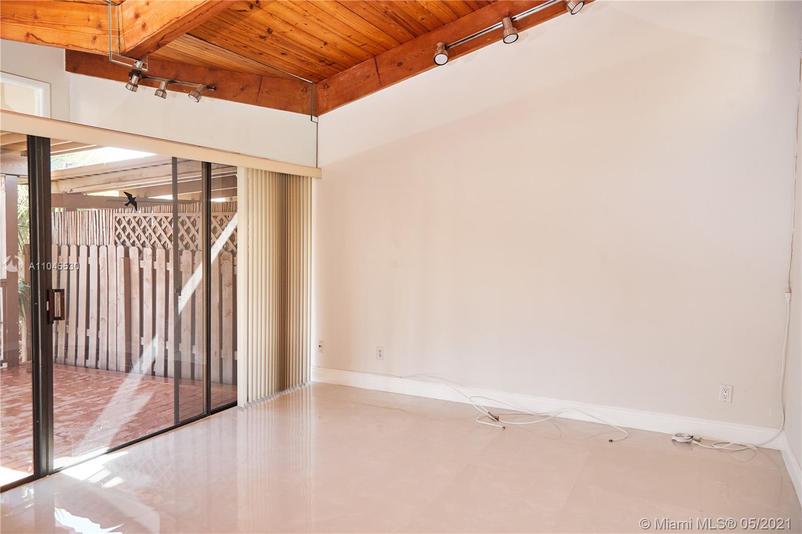 HARBOURWOOD - Residential Lease