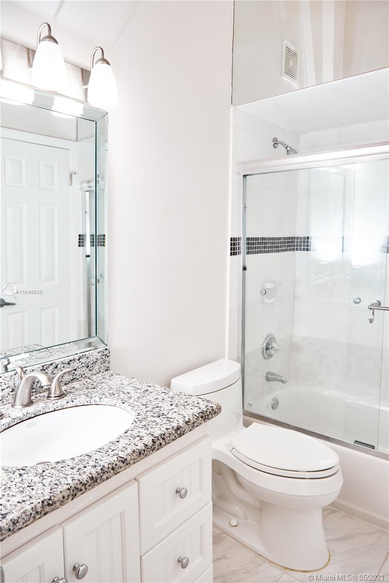 HARBOURWOOD - Residential Lease