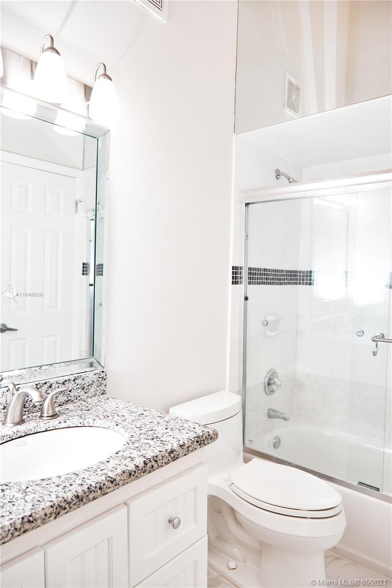 HARBOURWOOD - Residential Lease