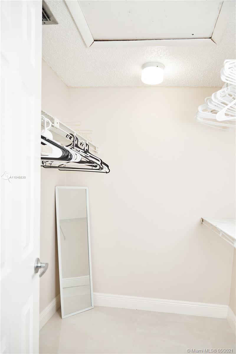 HARBOURWOOD - Residential Lease