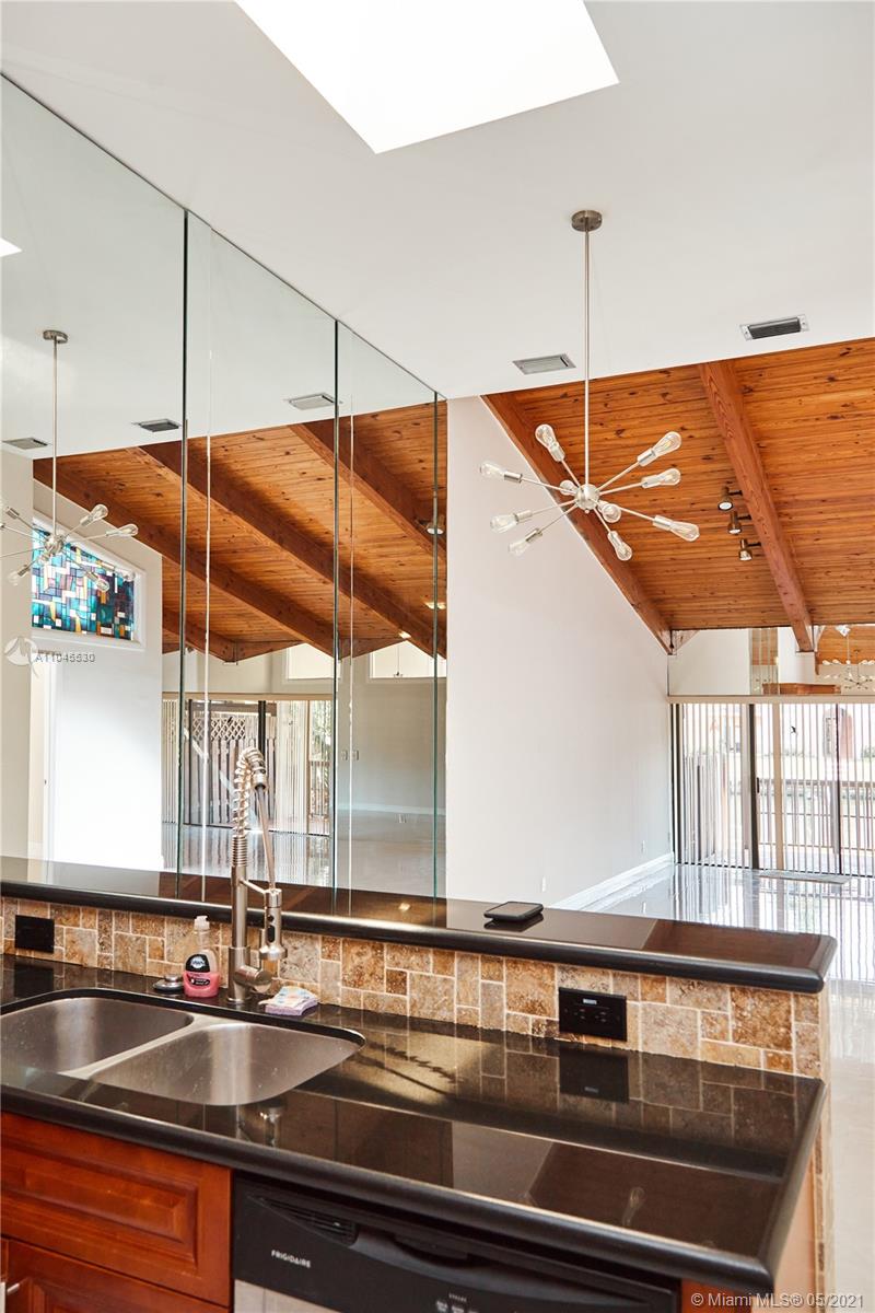 HARBOURWOOD - Residential Lease