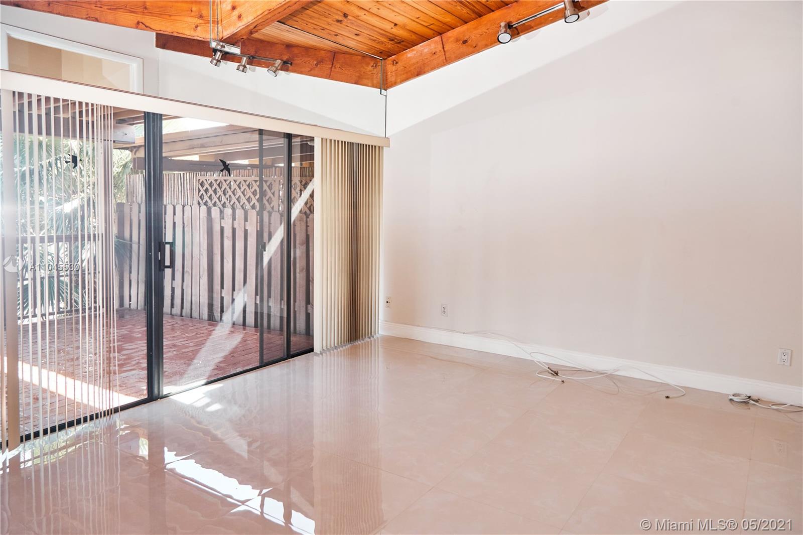 HARBOURWOOD - Residential Lease