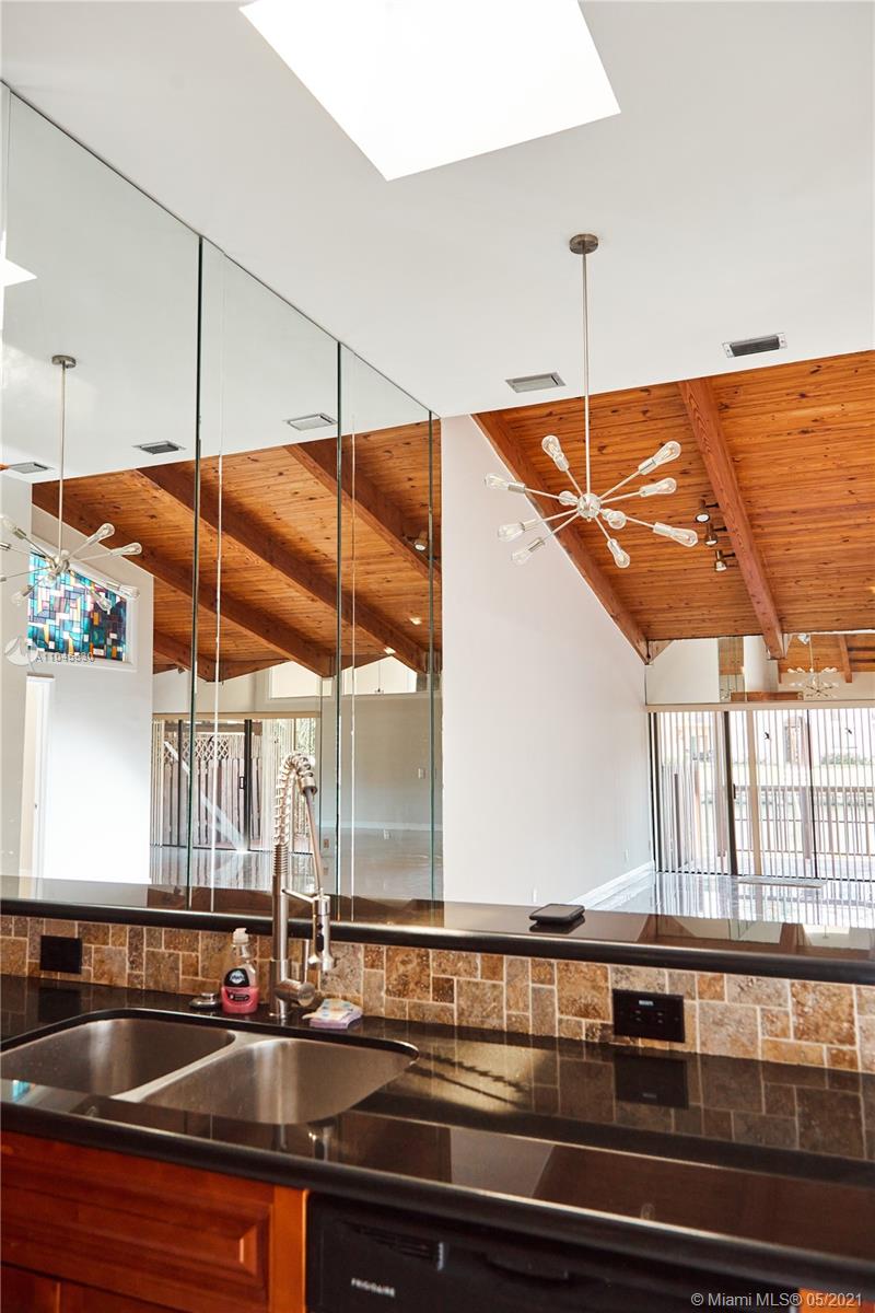 HARBOURWOOD - Residential Lease