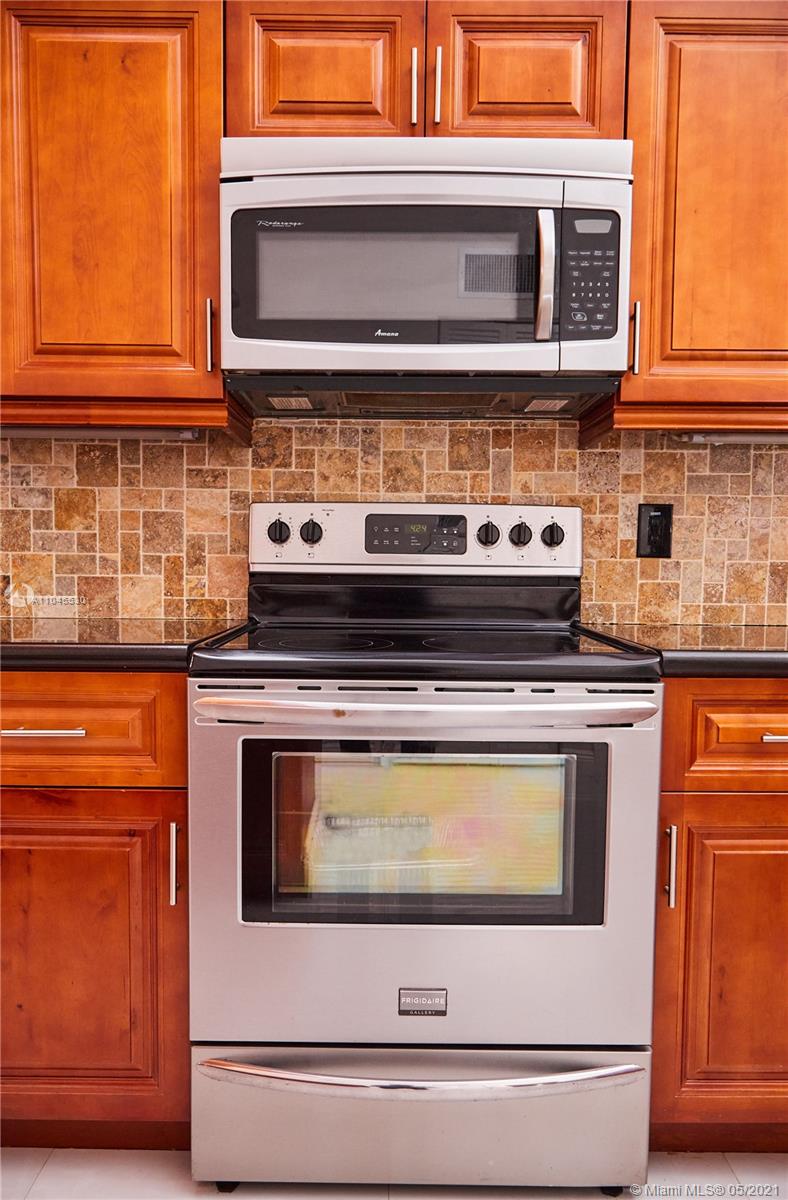 HARBOURWOOD - Residential Lease