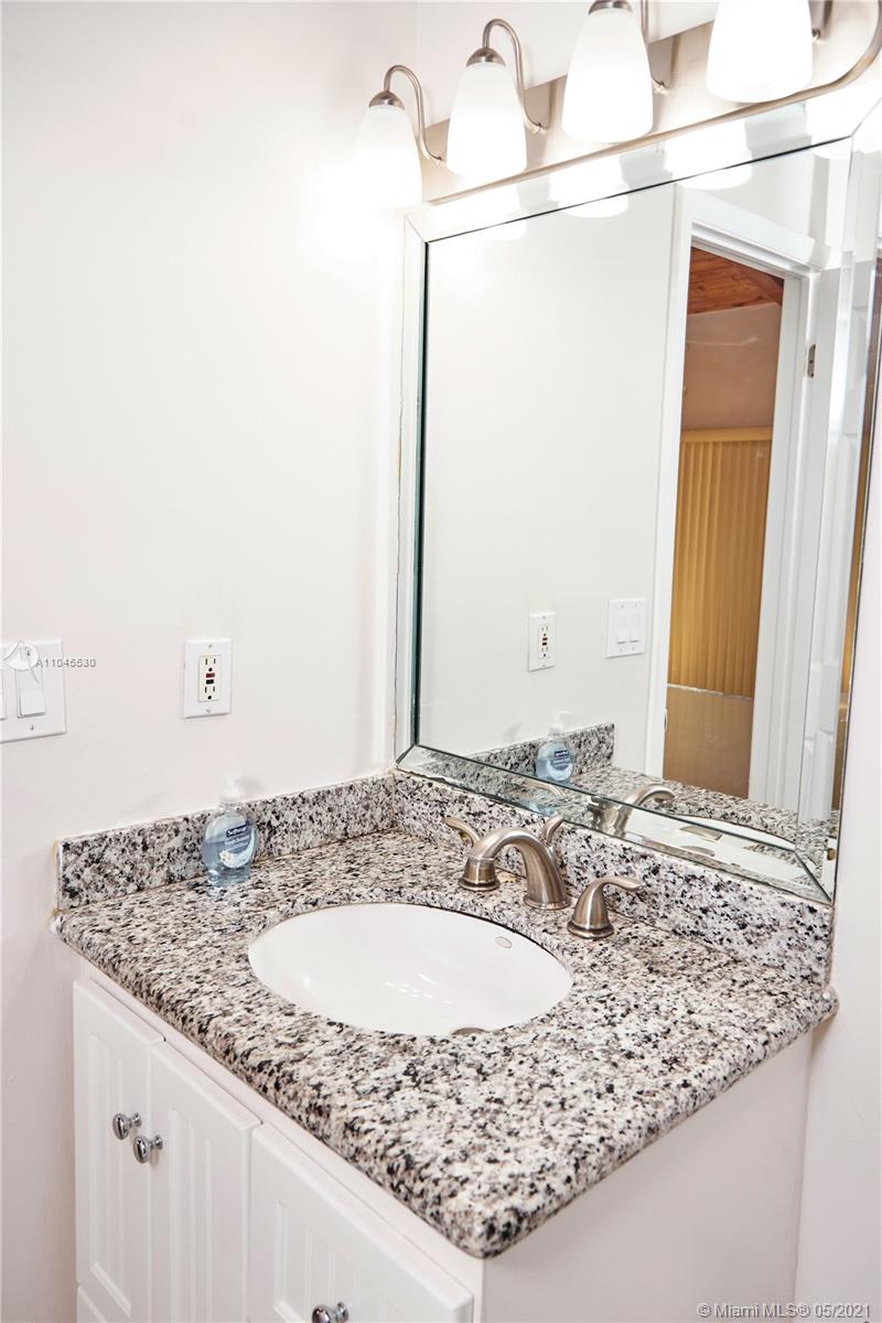 HARBOURWOOD - Residential Lease