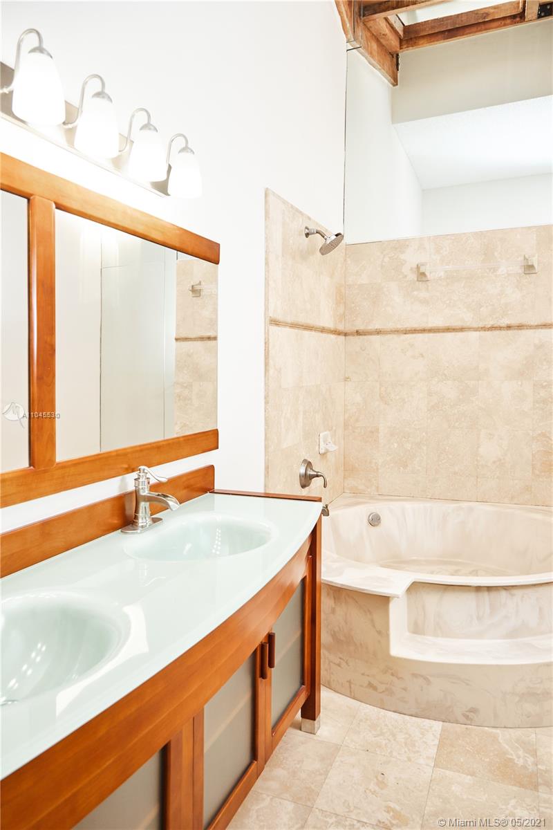 HARBOURWOOD - Residential Lease