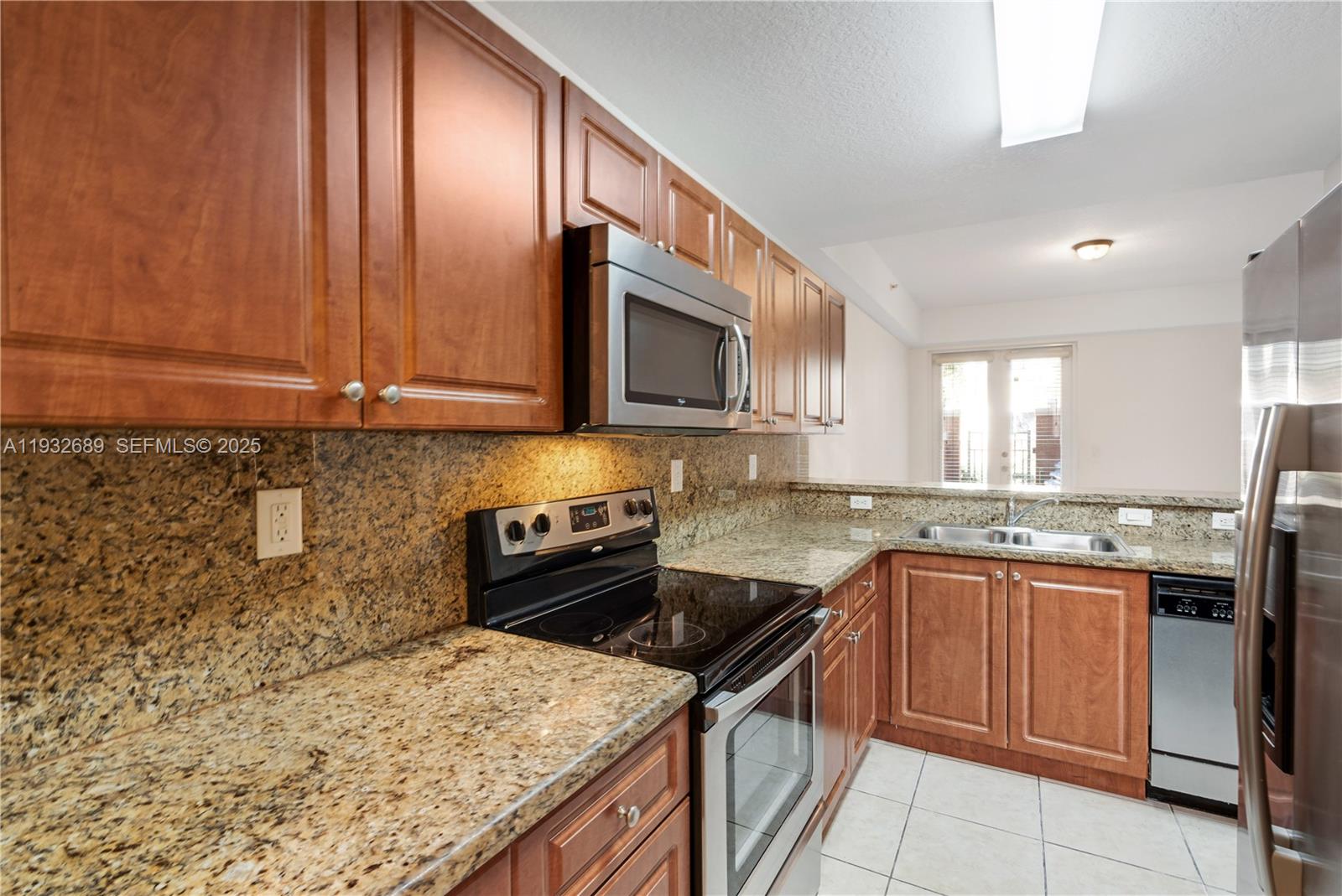 PEMBROKE CAY CONDO - Residential Lease