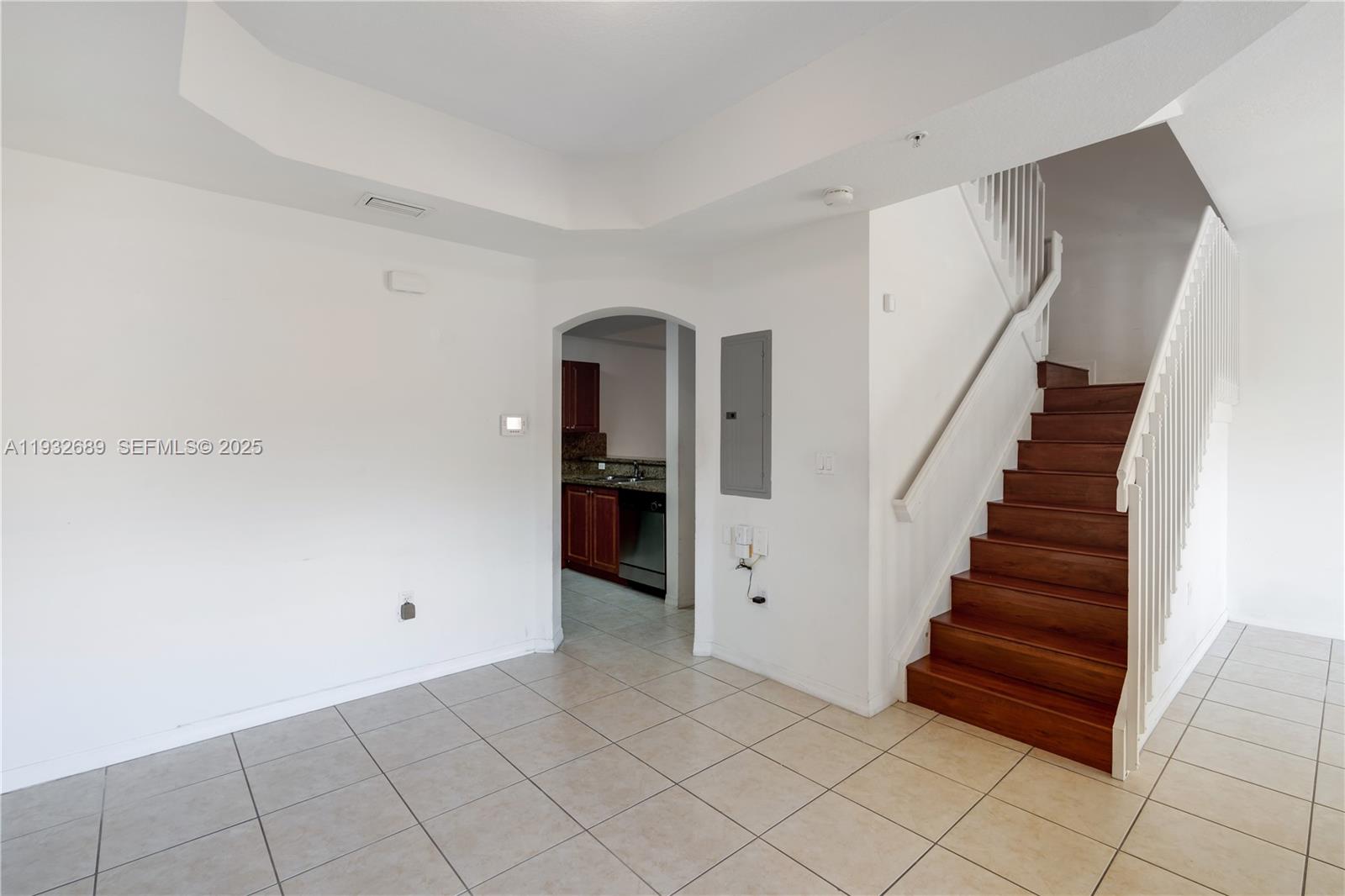 PEMBROKE CAY CONDO - Residential Lease