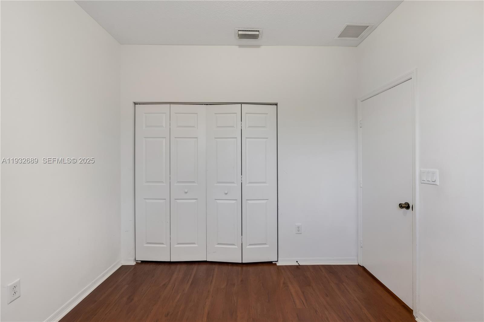 PEMBROKE CAY CONDO - Residential Lease