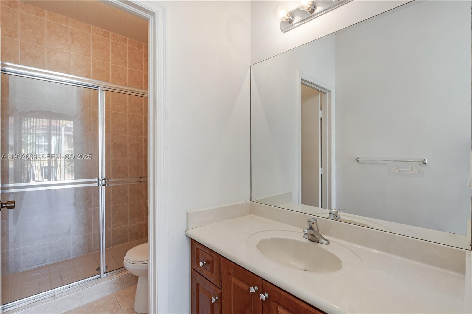 PEMBROKE CAY CONDO - Residential Lease