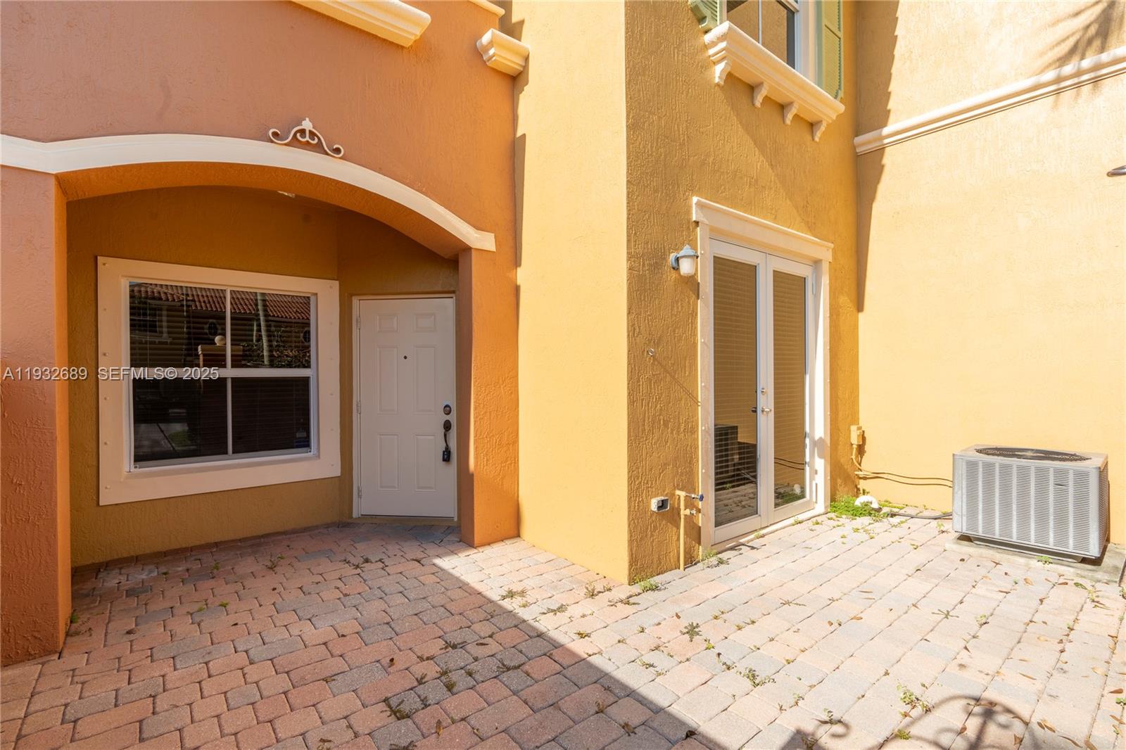 PEMBROKE CAY CONDO - Residential Lease