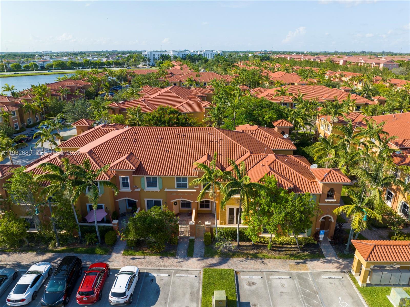 PEMBROKE CAY CONDO - Residential Lease