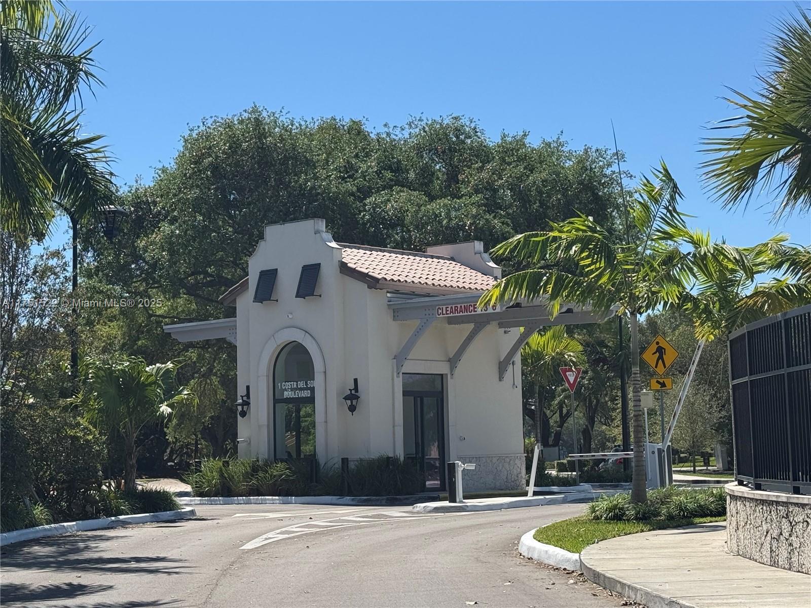 3621 Torremolinos Ave B-112, Doral, Miami-Dade County, Florida - 3 Bedrooms  
3 Bathrooms - 