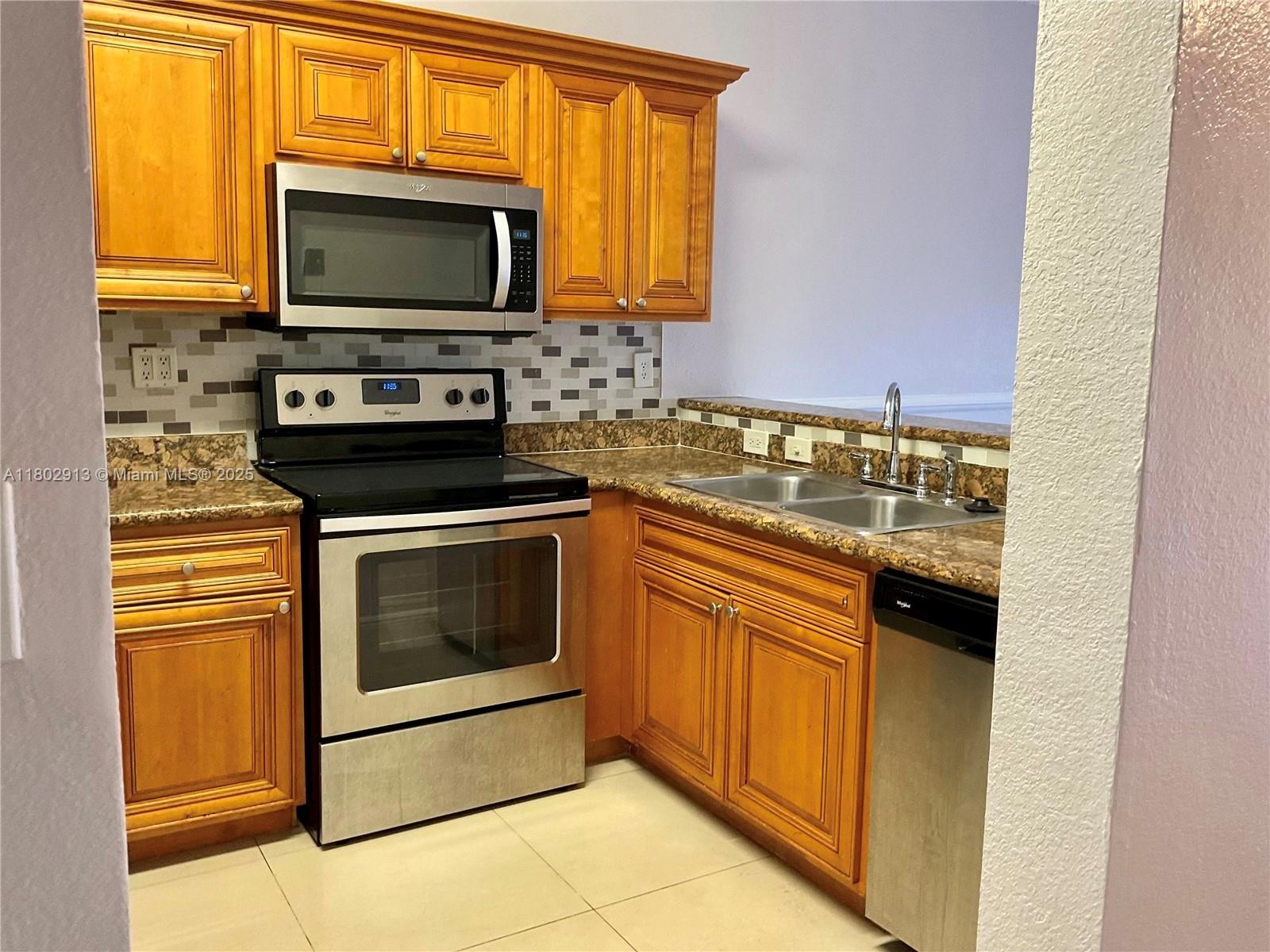 VILLAS DE VENEZIA CONDO - Residential