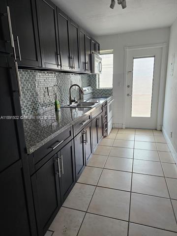 FLORIDIAN ARMS CONDO - Residential