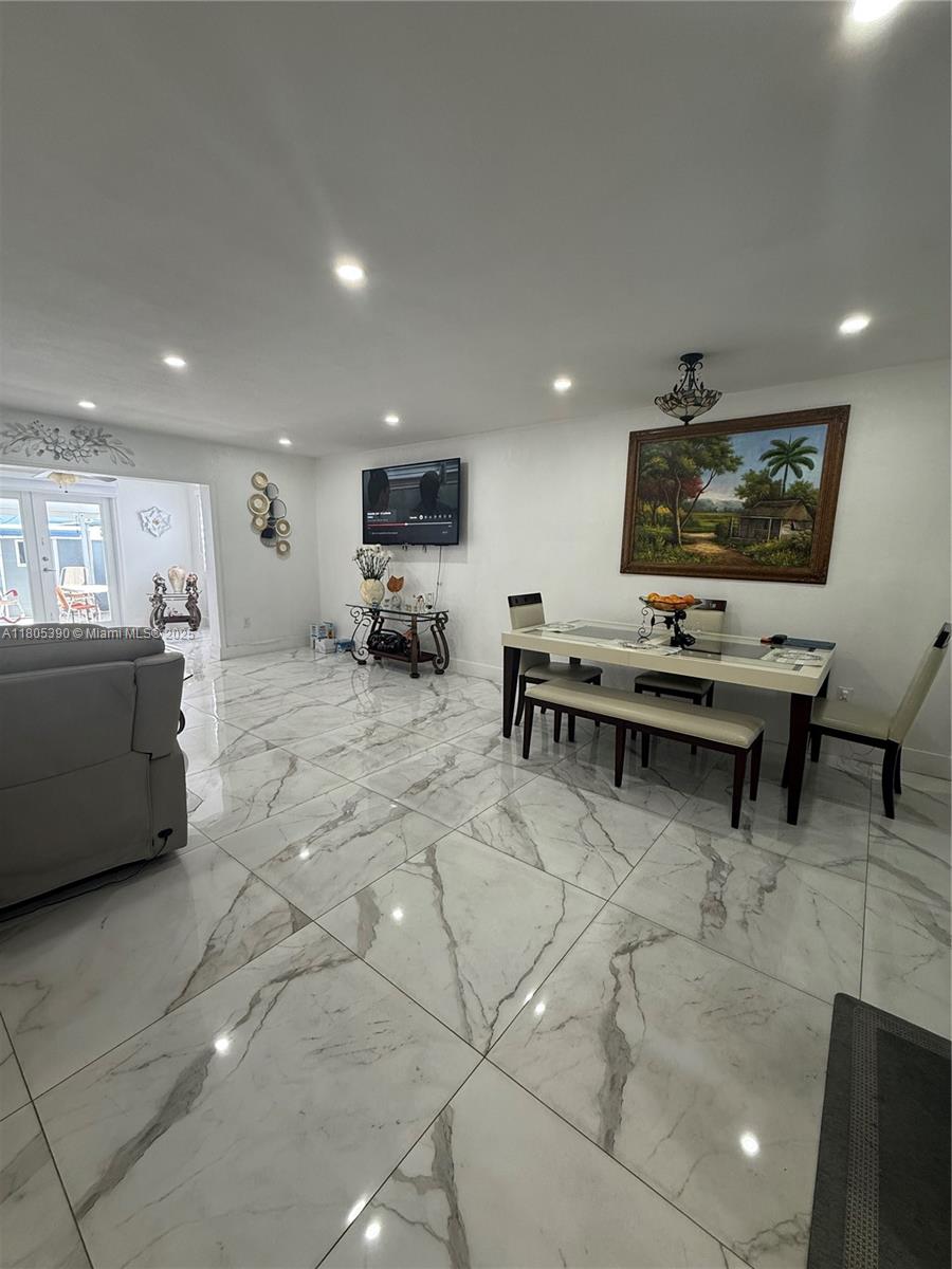 1874 W 73rd Pl 1874