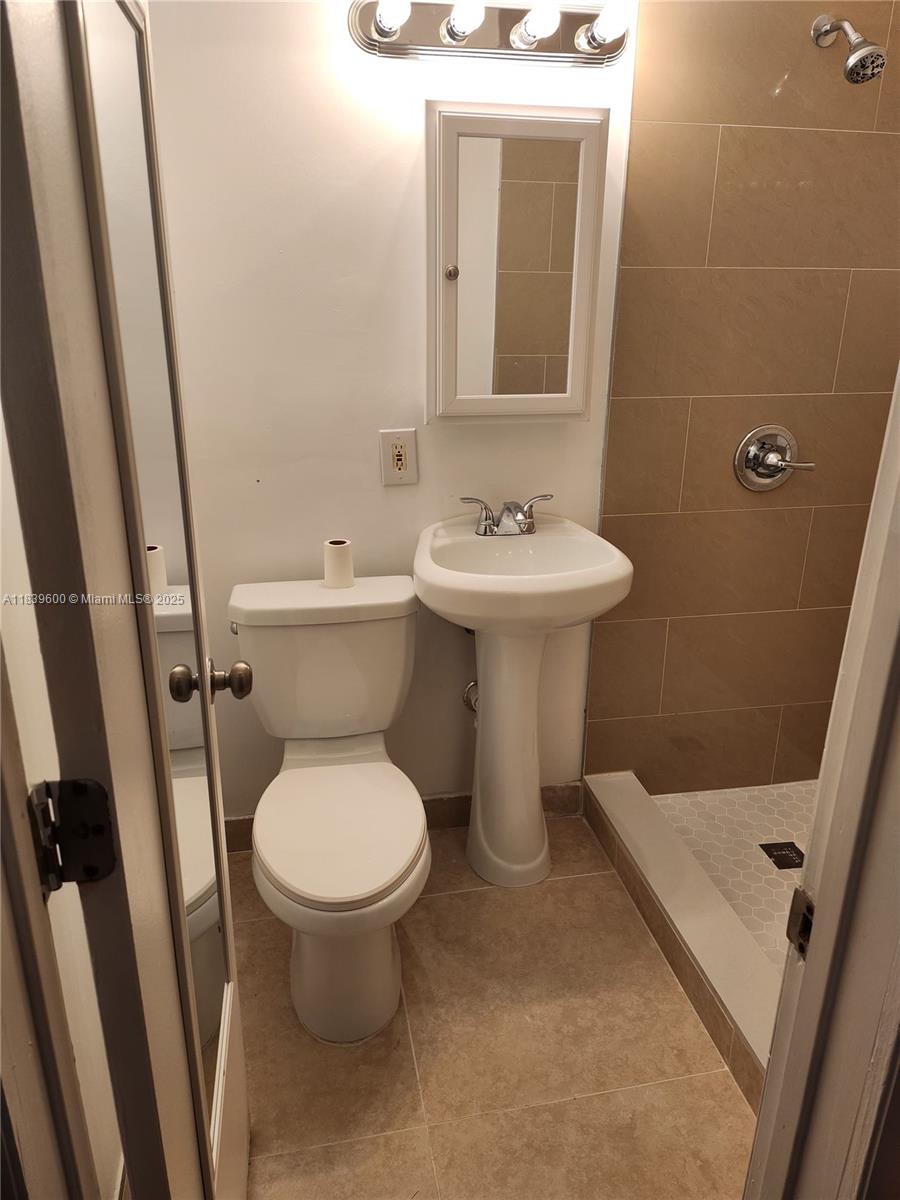 SEVILLA CONDO - Residential