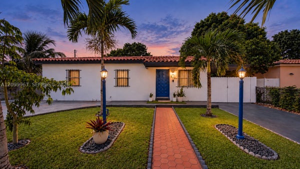 550 E 10TH AVE, HIALEAH, FL 33010 - Image 1829d5f6488fdccca2ed33f5b76d61ce/3217477592