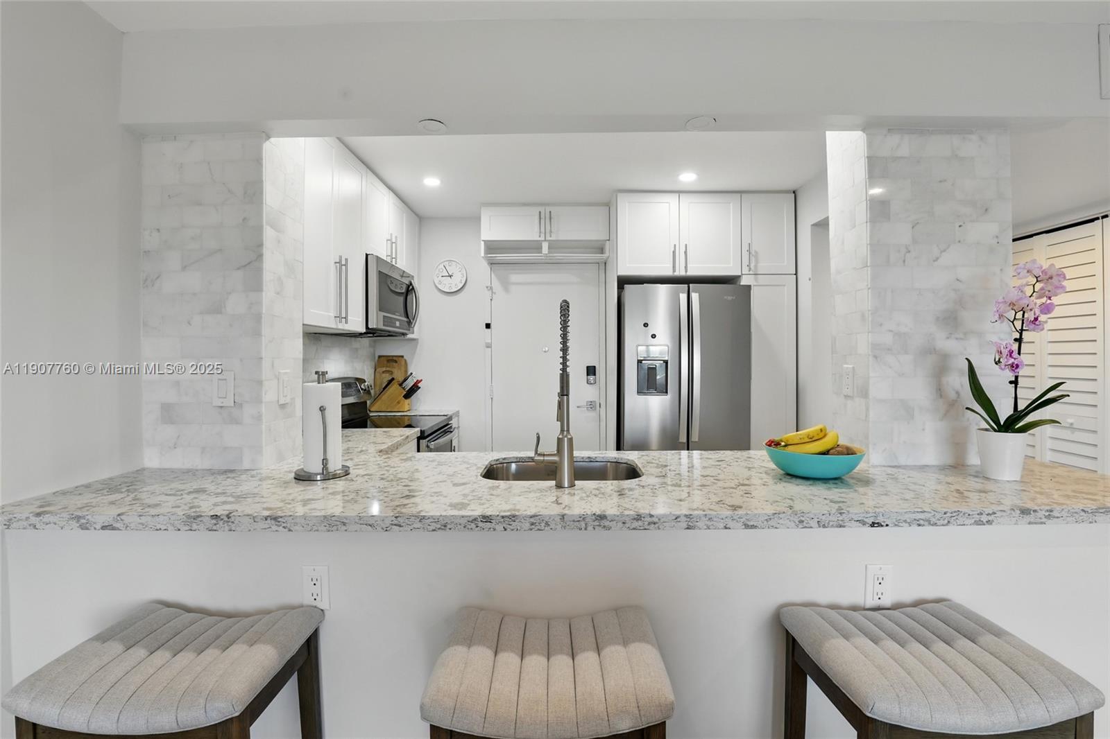 CORAL LAKE TOWER CONDO - Residential