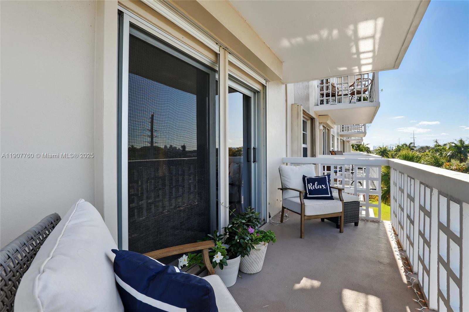 CORAL LAKE TOWER CONDO - Residential