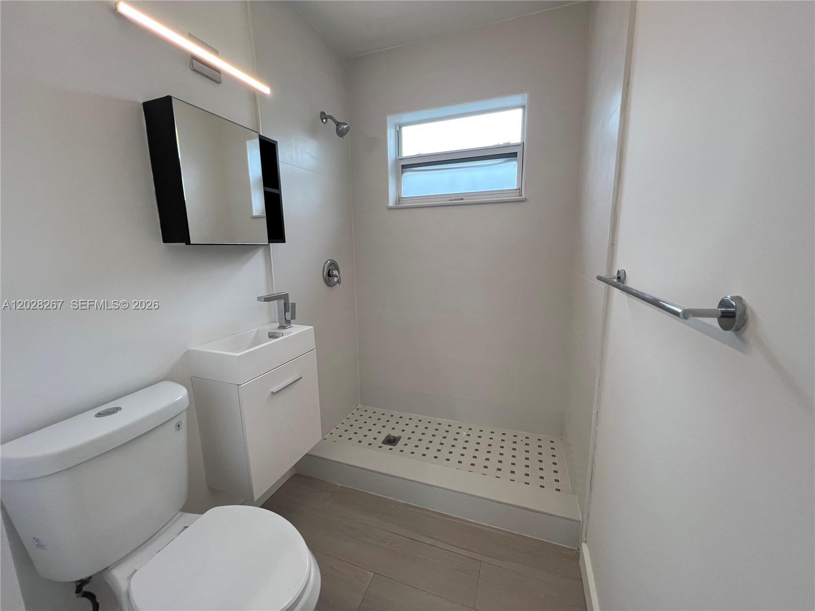 7035 NE 4th Ct 3